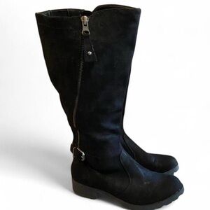 White Mountain Black Heeled Boots